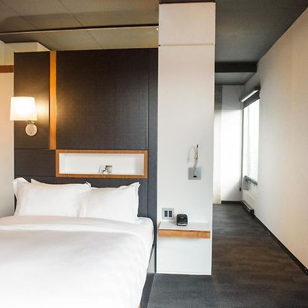 Hotel Alt Quartier Dix30 Brossard Exterior foto