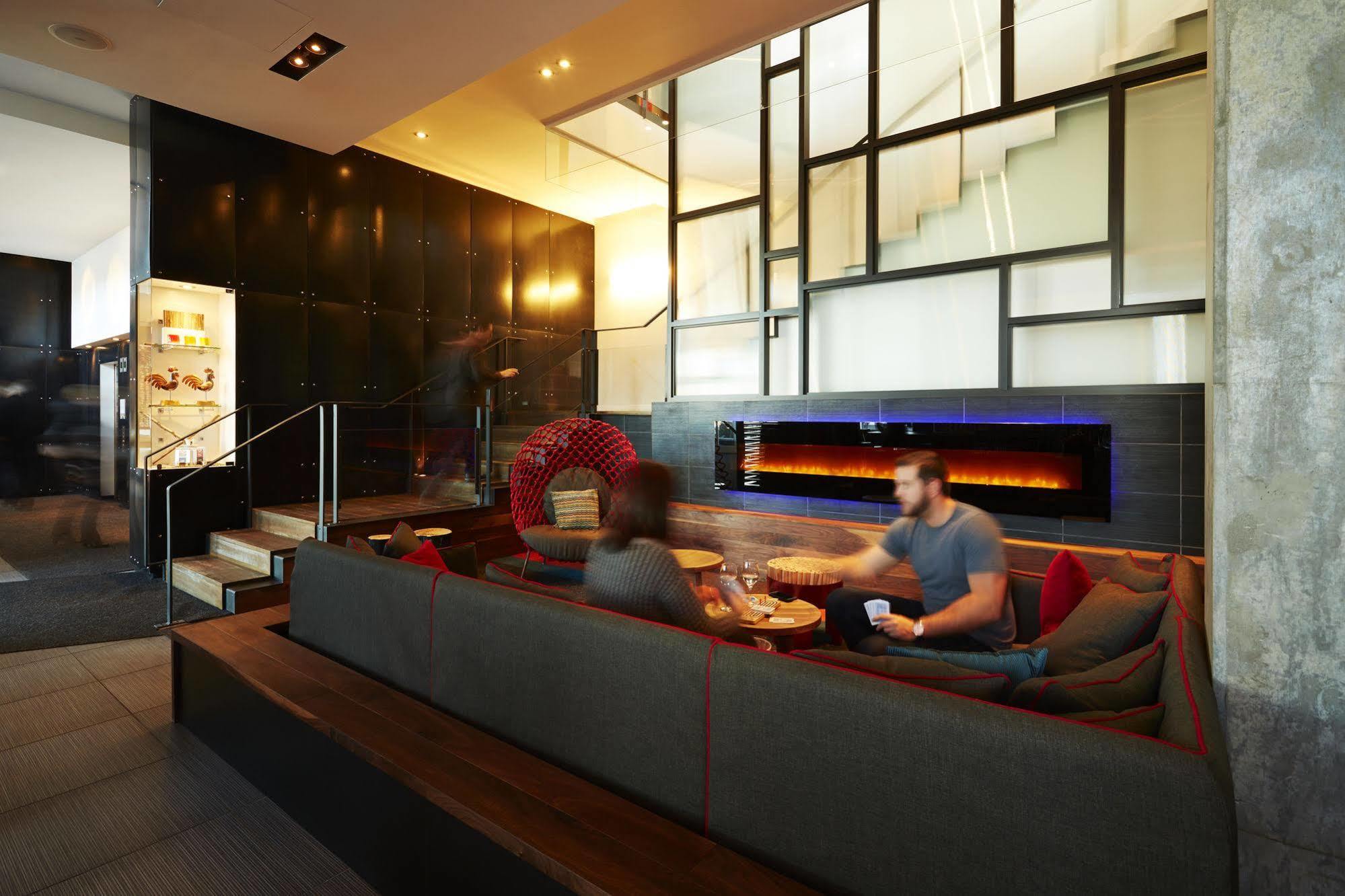 Hotel Alt Quartier Dix30 Brossard Exterior foto